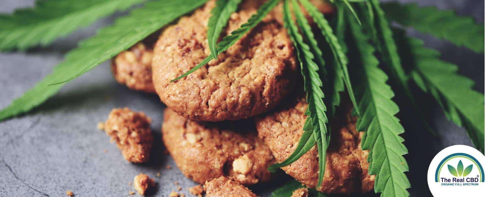 Cookies with hemp leaves around