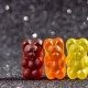 3 Gummi Bears et une gamme d'huiles CBD