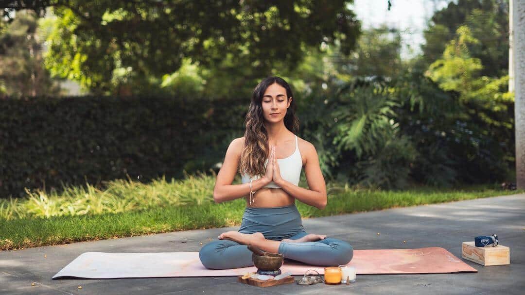 pose méditation femme