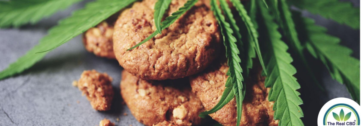 Cookies with hemp leaves around